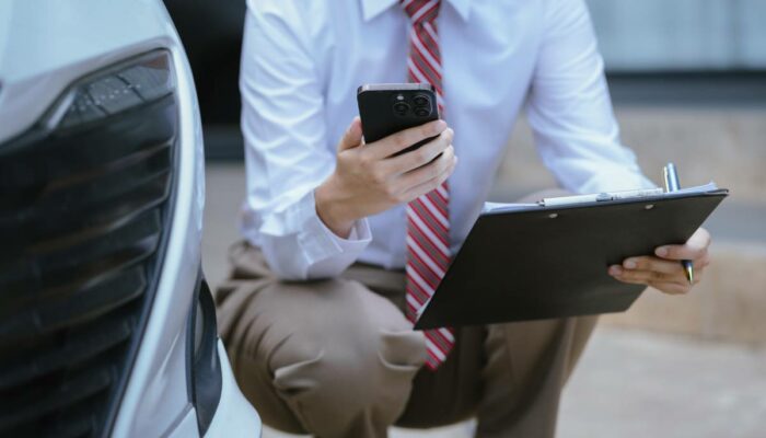 Common types of auto insurance scams