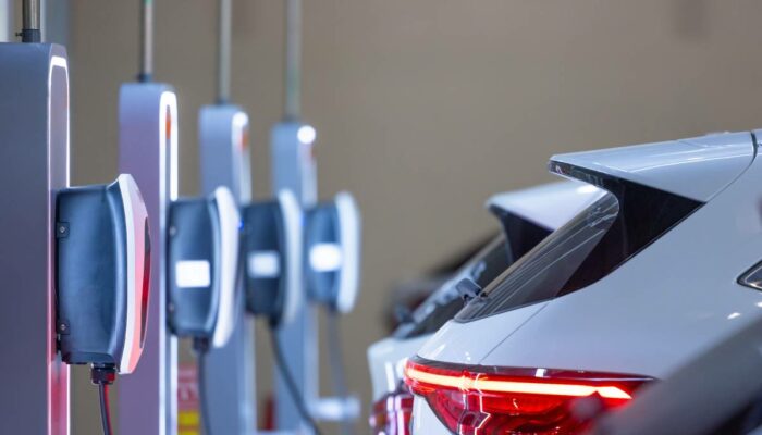 8 benefits of switching to an EV